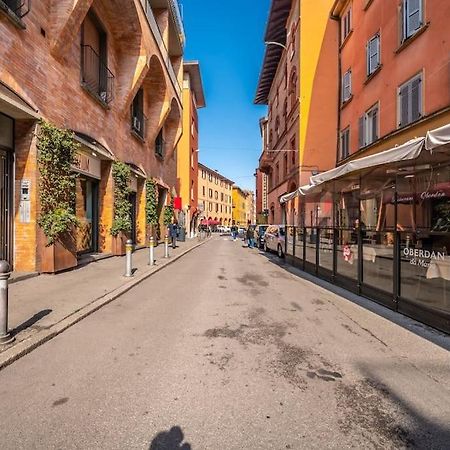 Sotto Le Due Torri 5* Leilighet Bologna Eksteriør bilde
