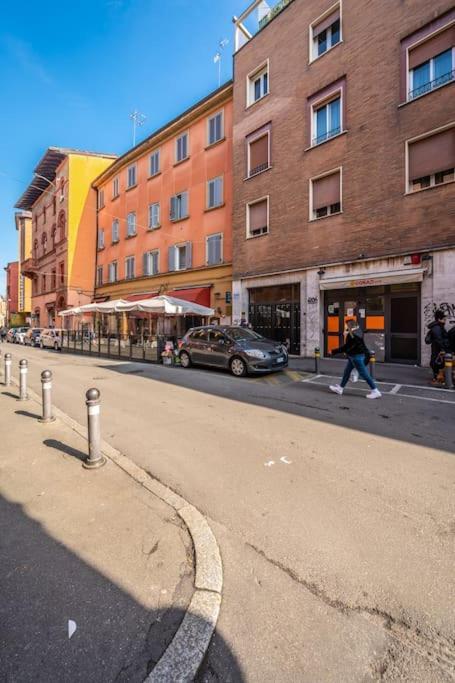 Sotto Le Due Torri 5* Leilighet Bologna Eksteriør bilde
