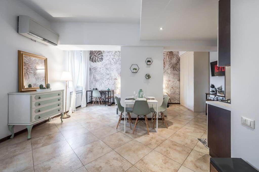 Sotto Le Due Torri 5* Leilighet Bologna Eksteriør bilde